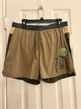 NWT Roark Men's Alta 5" Short - Hillside Men’s Size Large Running Shorts